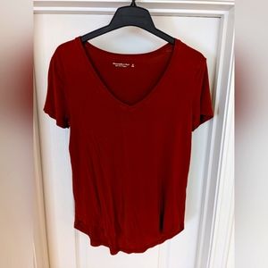 Abercrombie & Fitch AF Drapey T- brick red v-neck Medium M